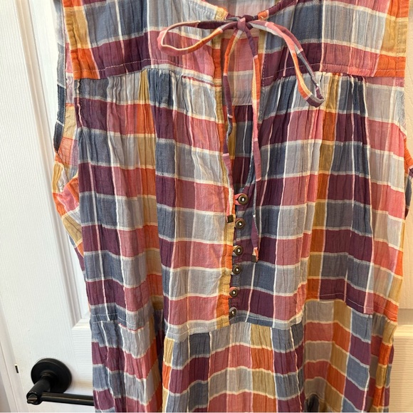 EUC Beautiful Plaid Sleeveless Tunic - Picture 2 of 5